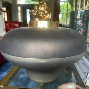 GOLD DECORATIVE VASE- SMALL